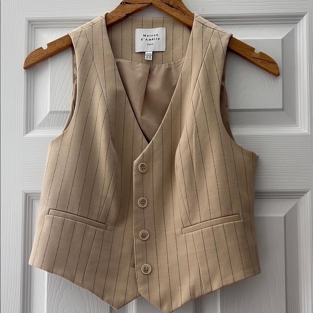 Classic Tan Tailored Vest with Textured Pattern